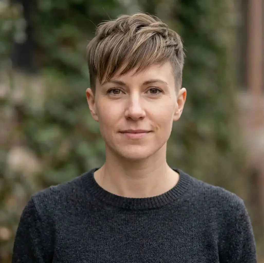 Two Block Cut hairstyle for Women